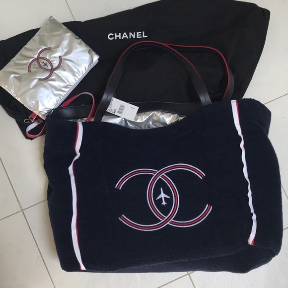 CHANEL beach bag - Picture 2 of 7